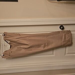 Roundtree & Yorke Pleated slacks